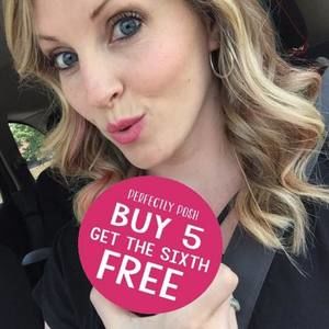 Meet your Posher, Danielle